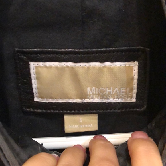 1 DAY SALE Gently used Michel Kors leather jacket - Picture 3 of 7